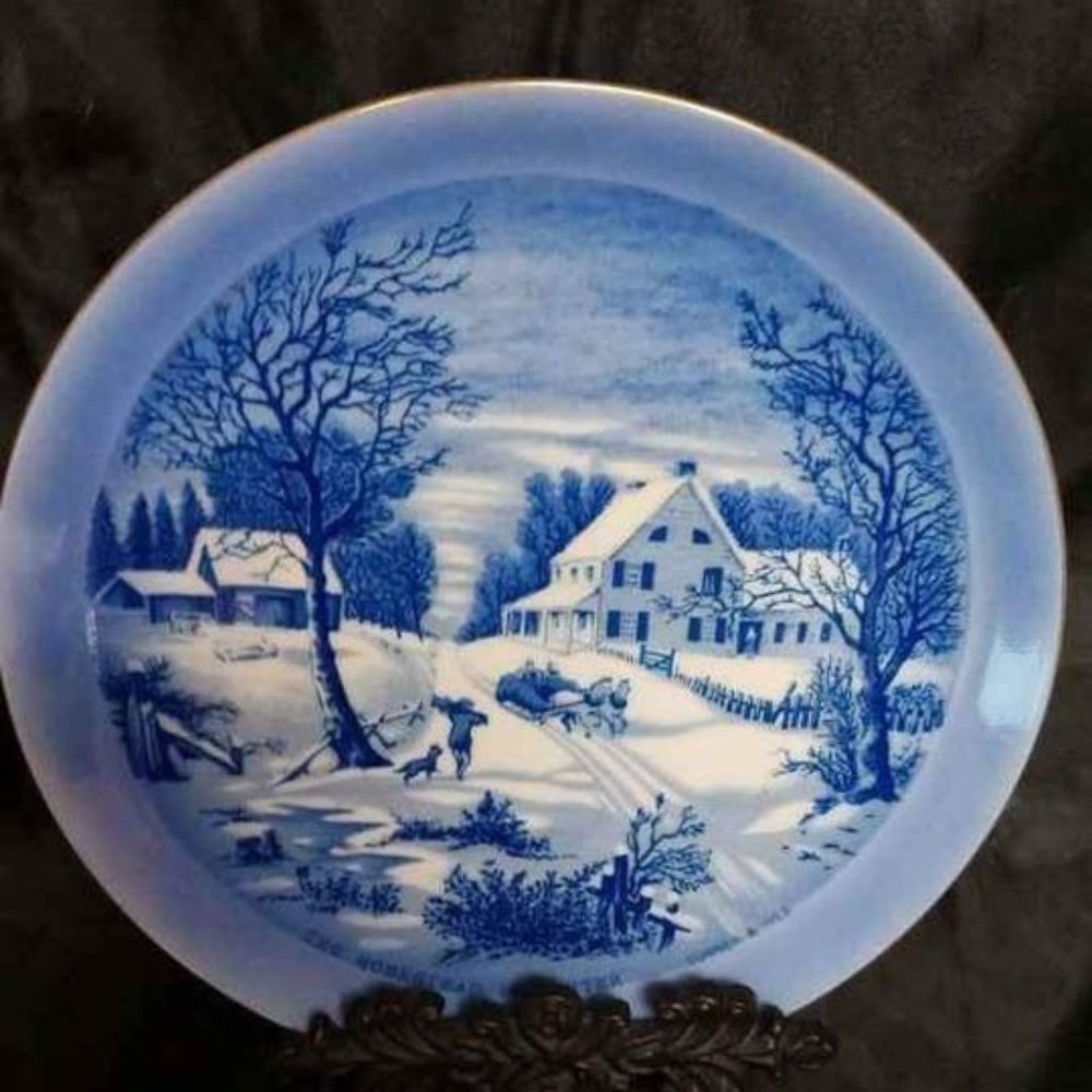 VINTAGE CURRIER AND IVES BLUE AND WHITE 1970S MADE IN JAPAN